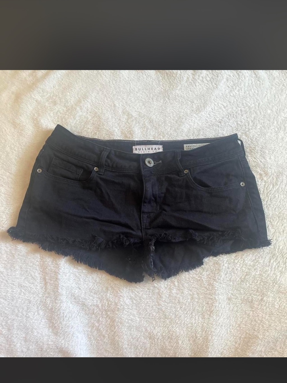 2013 Y2k era Bullhead Denim Co black shorts
“Frayed Short Short”